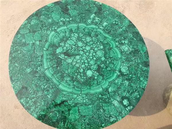 Зелен полускъпоценен камък