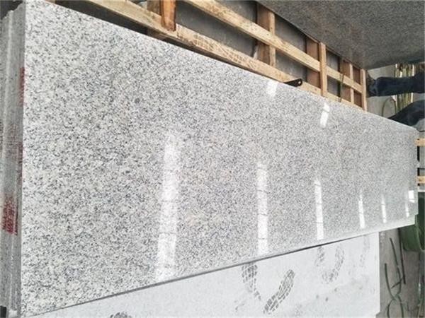 Светло сив гранитогрес