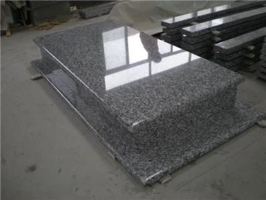 Надгробни паметници от бял гранит