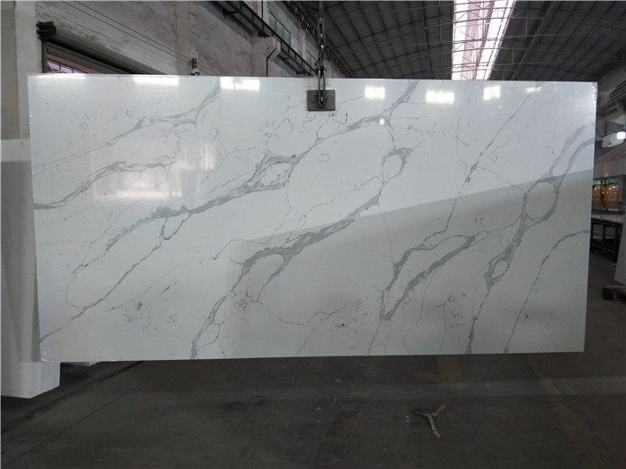 Мраморен кварц Calacatta