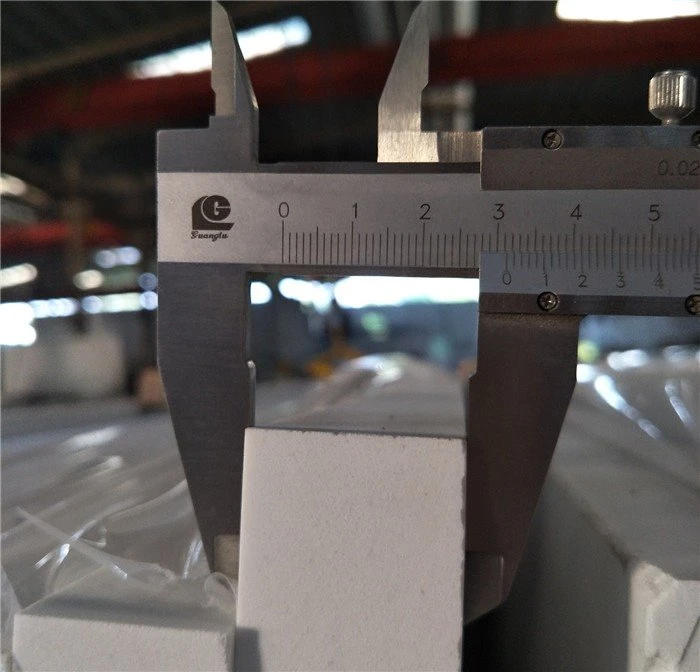 quartz calacatta laza countertop
