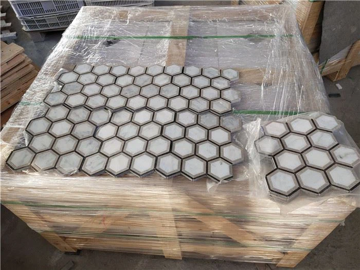 Bianco carrara mosaic tiles backsplash