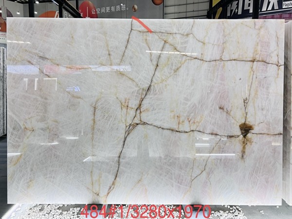 cristallo rosa quartzite