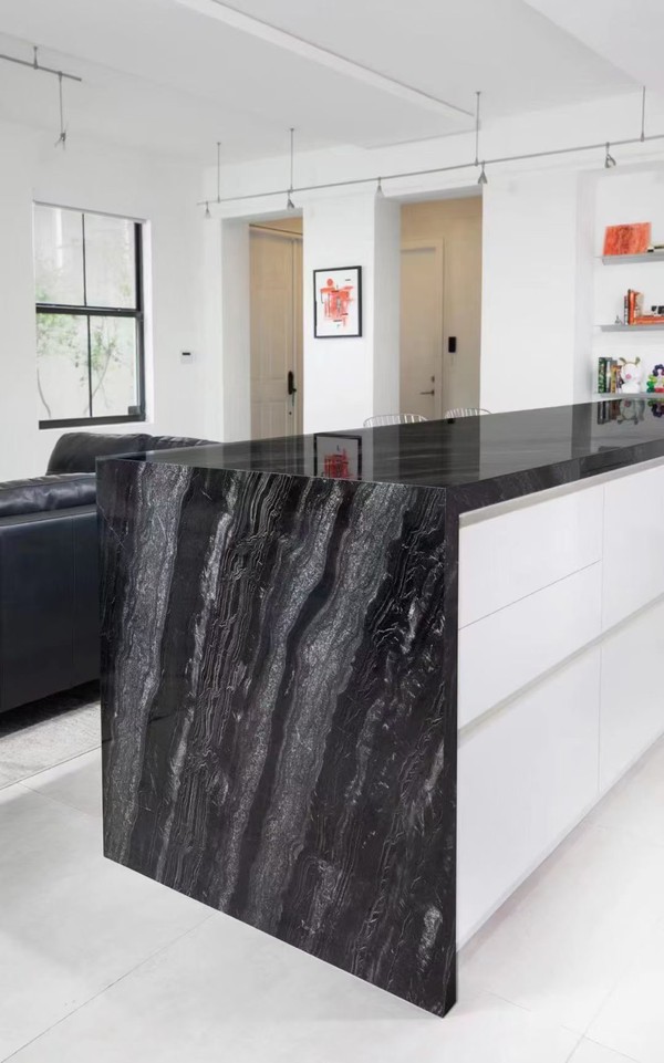 Agatha Black Granite water full Agatha Black Granite water full