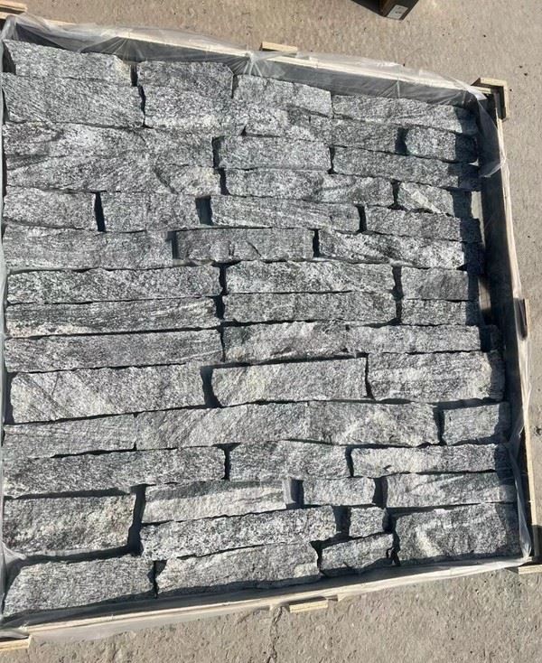 Loose stone wall