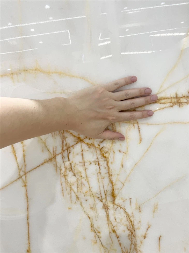 White Marble Gold Vein wall slab